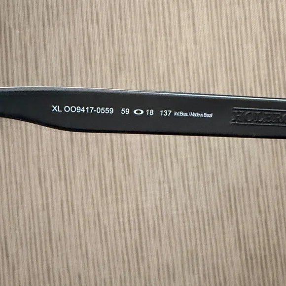 Oakley Holbrook XL - Picture 4 of 9